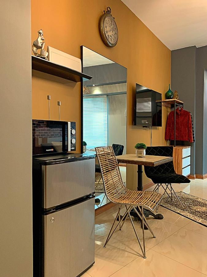 The Beacon Residences Condominium Маніла Екстер'єр фото